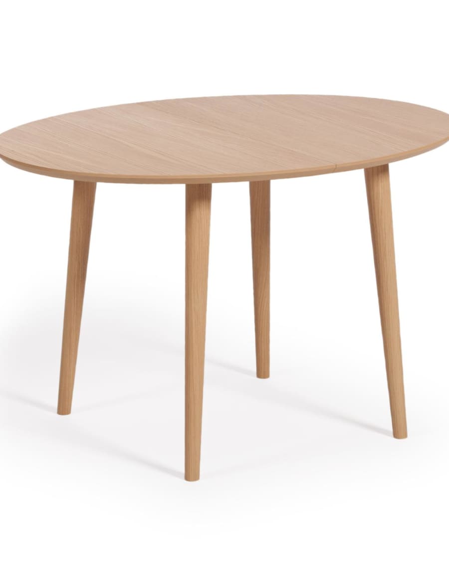 Rubber wood legs for the Oqui extendable table with oak veneer