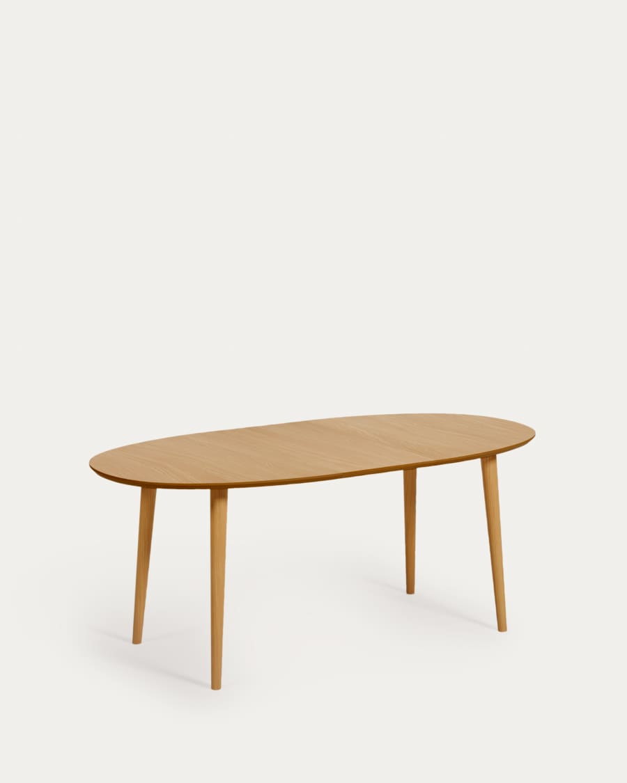 Tavolo ovale allungabile Oqui impiallacciato rovere, gambe in massello Ø 140 (220) x 90 cm