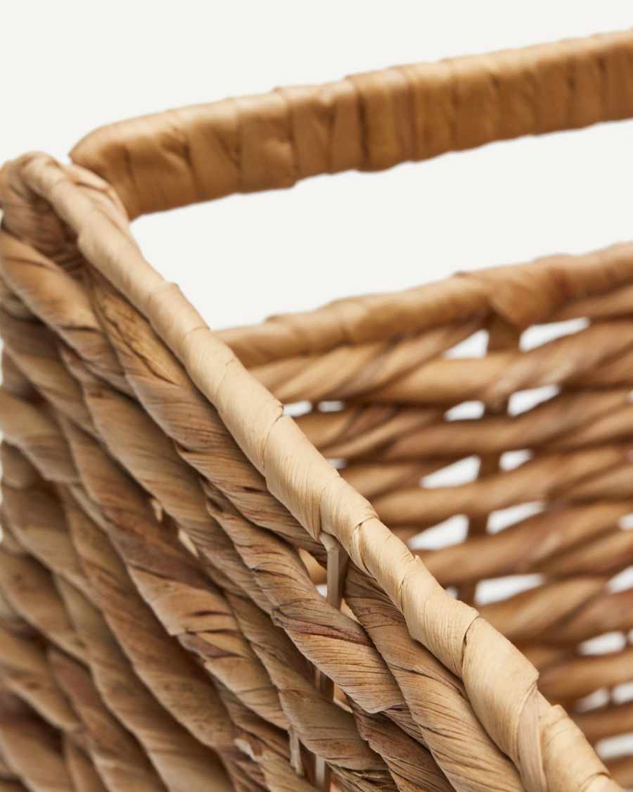 Words basket made from natural fibres with a natural finish