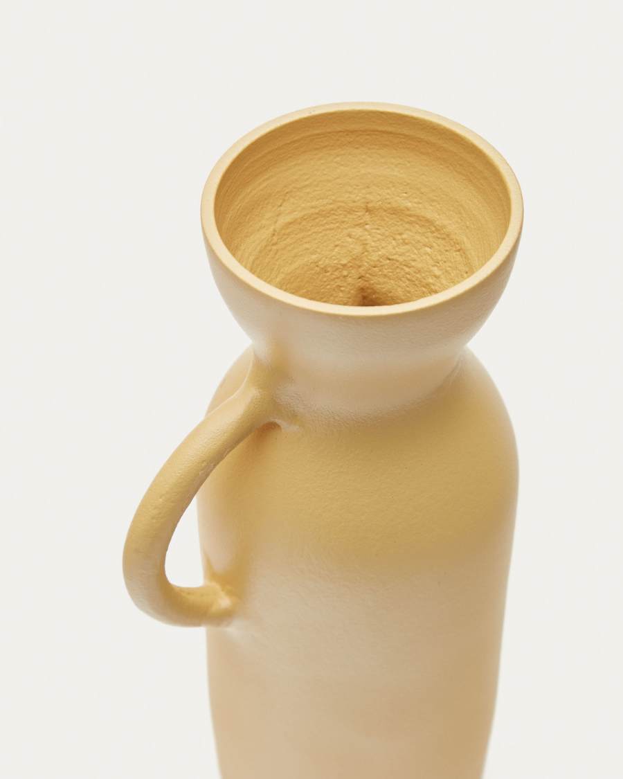 Vase Pelras en aluminium jaune moutarde 17,5 cm