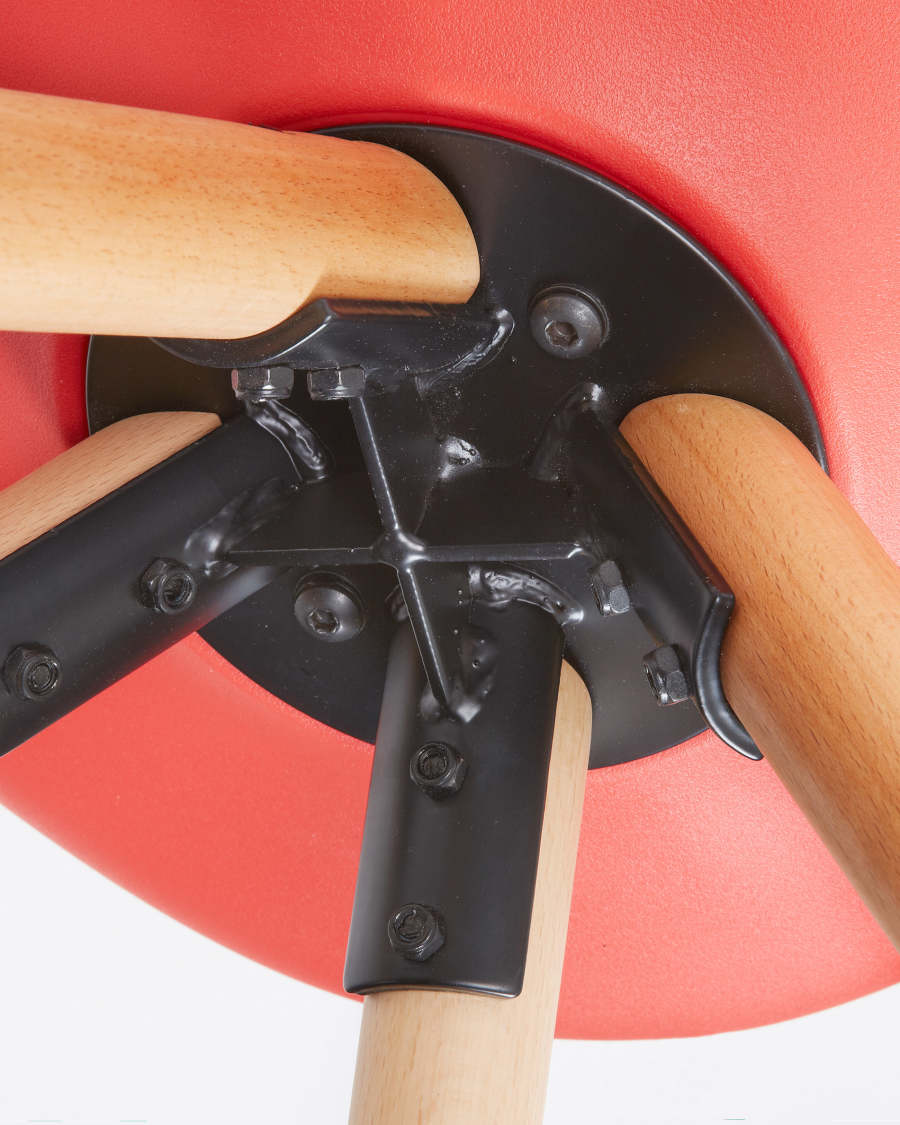 Ralf Stuhl rot und natur