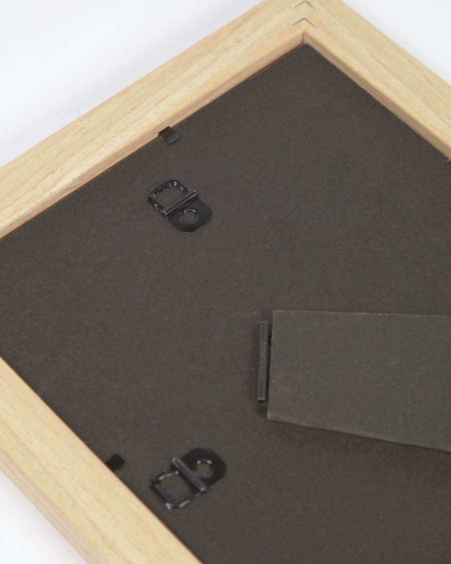 Small Nazira photo frame in wood with natural finish 14 x 18 cm