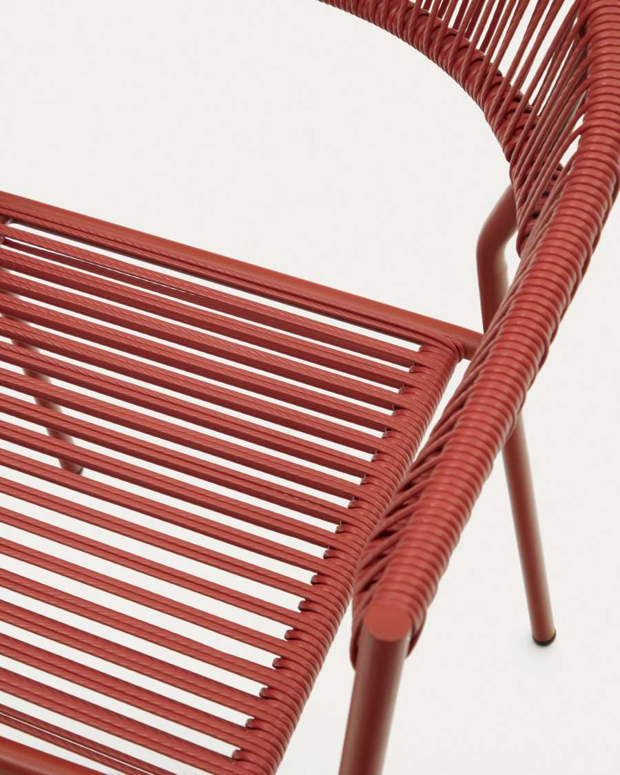 Futadera stapelbarer Gartenstuhl aus Kunststoffseil in Terrakotta und Stahl mit Finish in Terrakotta