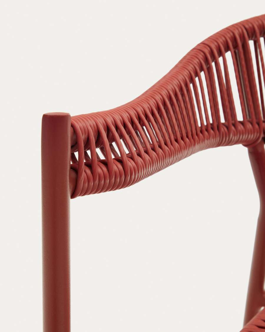 Futadera stapelbarer Gartenstuhl aus Kunststoffseil in Terrakotta und Stahl mit Finish in Terrakotta