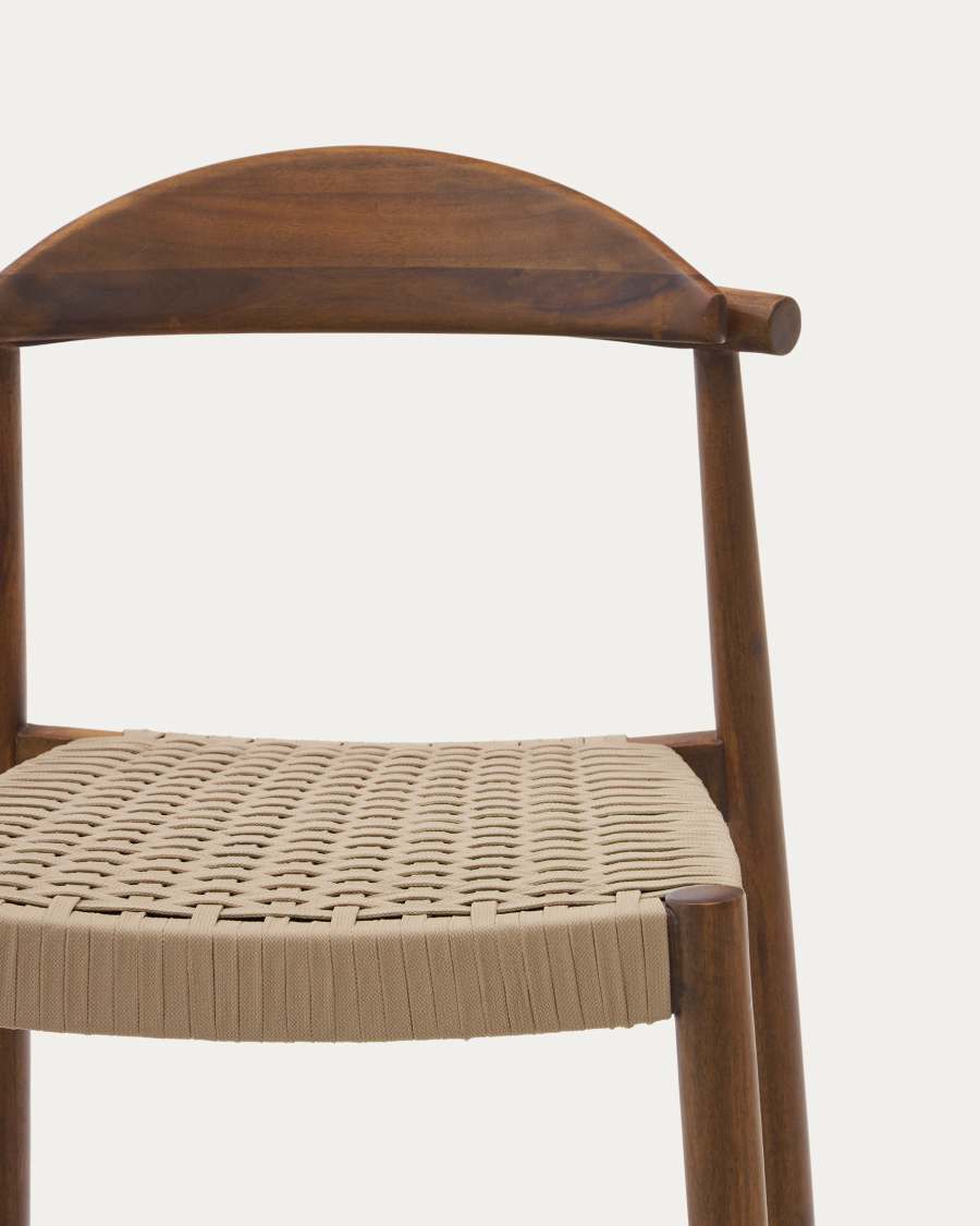 Tabouret Nina en acacia, finition noyer et corde beige hauteur 62 cm FSC 100 %