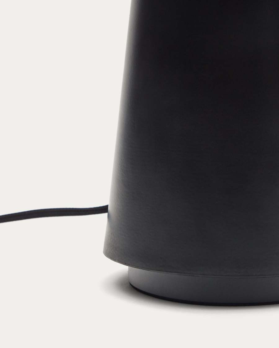 Foixa metal table lamp in black finish with UK adaptador