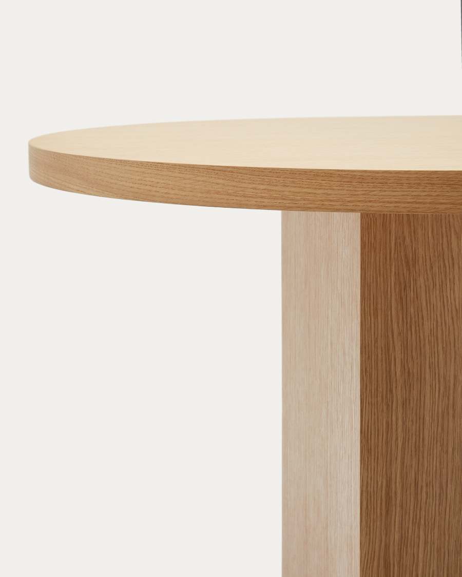 Nealy table with an oak veneer in a natural finish, 240 x 100 cm