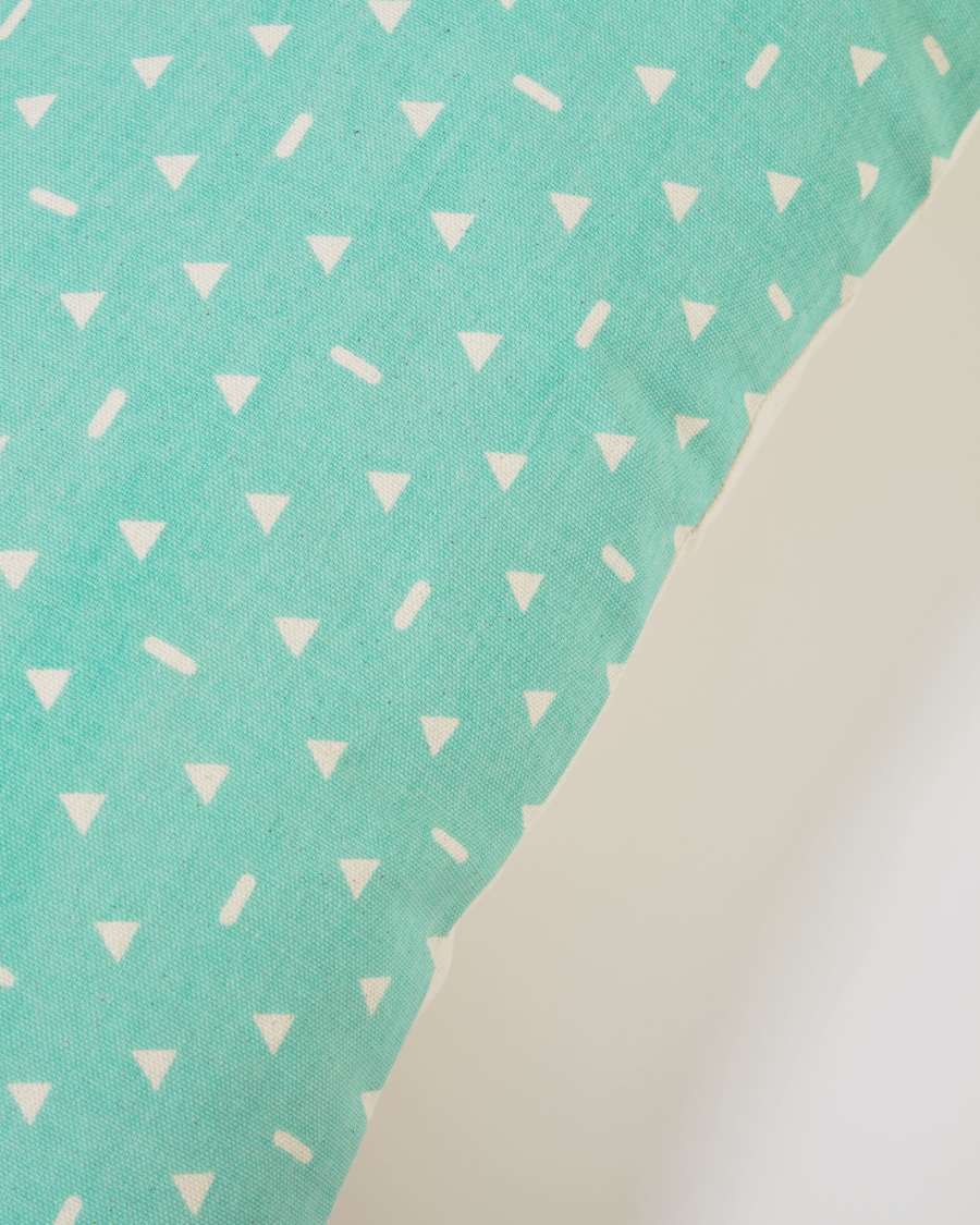 Zale 100% cotton cushion cover in turquoise with white triangles 30 x 50 cm