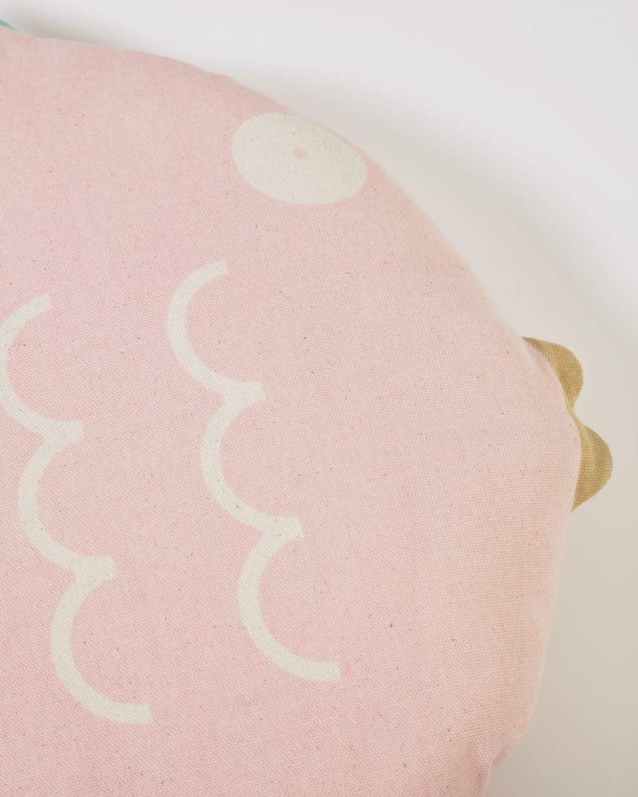 Μαξιλάρι Delmare σε σχήμα ψαριού, 100% βαμβάκι, ροζ, Ø 45 εκ