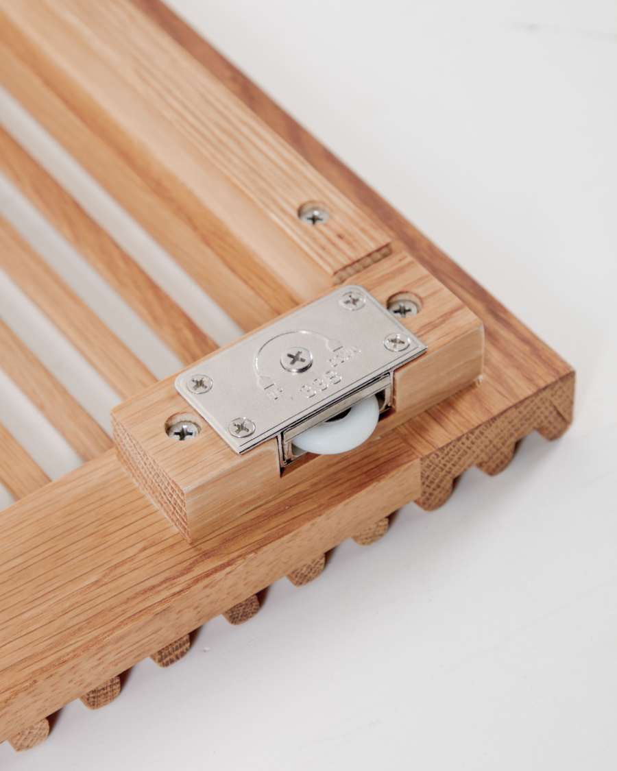 Beyla solid oak shelf unit with oak veneer 84.3 x 170 cm FSC 100%.