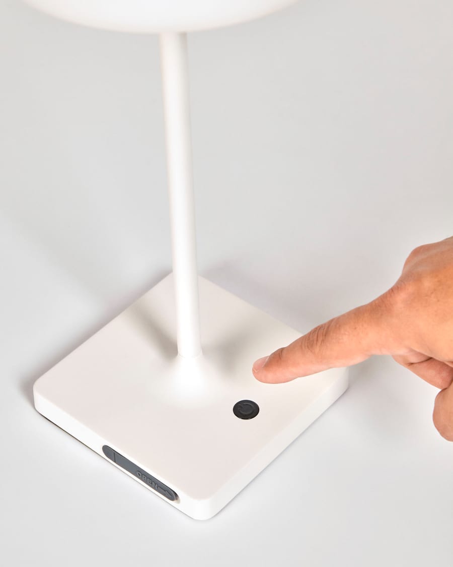 Outdoor Aluneytable lamp in white finish