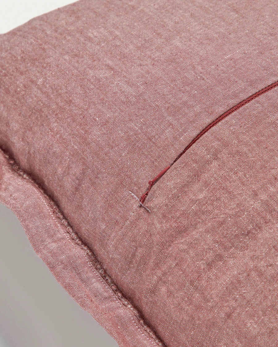 Housse de coussin Rut en lin et coton bordeaux 45 x 45 cm