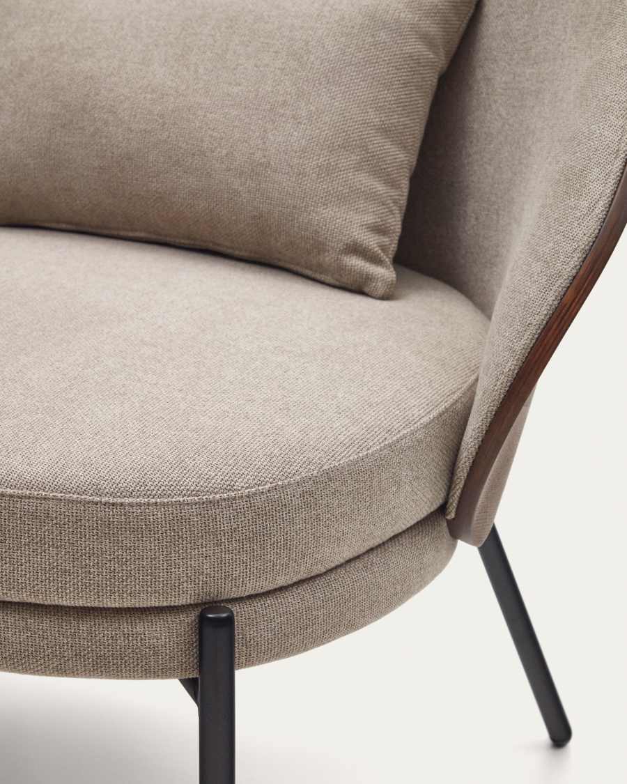 Eamy light brown armchair in an ash wood veneer with a walnut finish and black metal