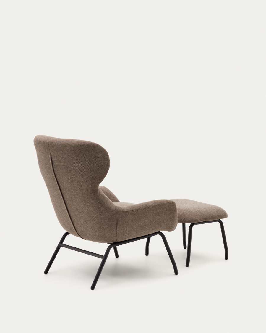 Butaca con reposapiés Belina de chenilla marrón claro y acero con acabado negro