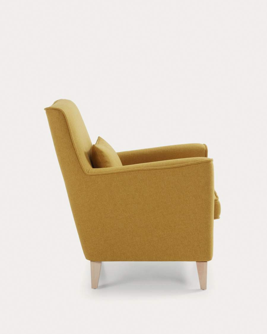 Butaca Glam mostassa amb potes de fusta massissa de faig