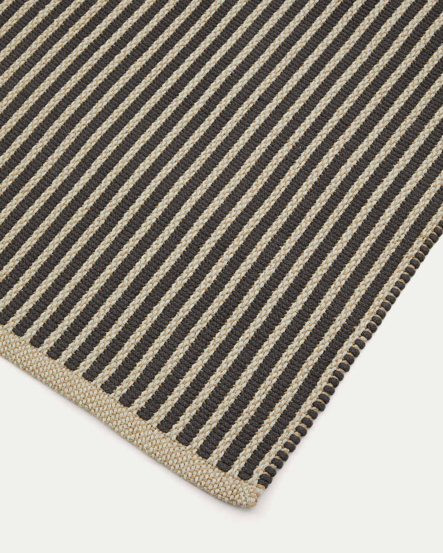 Satanca beige and black striped rug made from synthetic fibres 160 x 230 cm