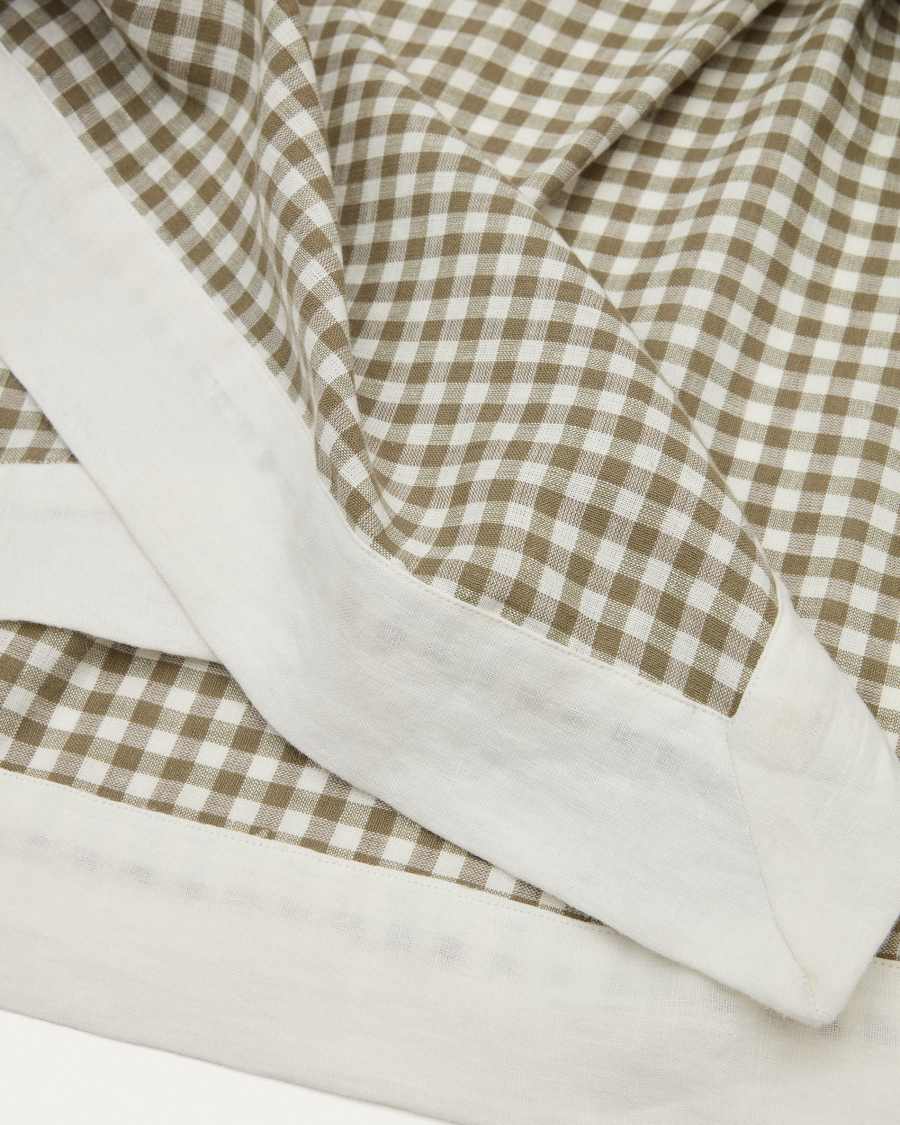 Madremanya table cloth, 100% linen with green checkers and white edge, 170 x 250 cm