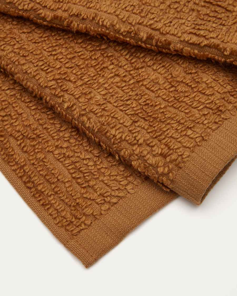 Yeni hand towel in 100% brown cotton 50 x 90 cm