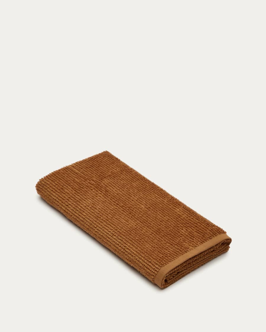 Yeni bath towel in 100% brown cotton 70 x 140 cm