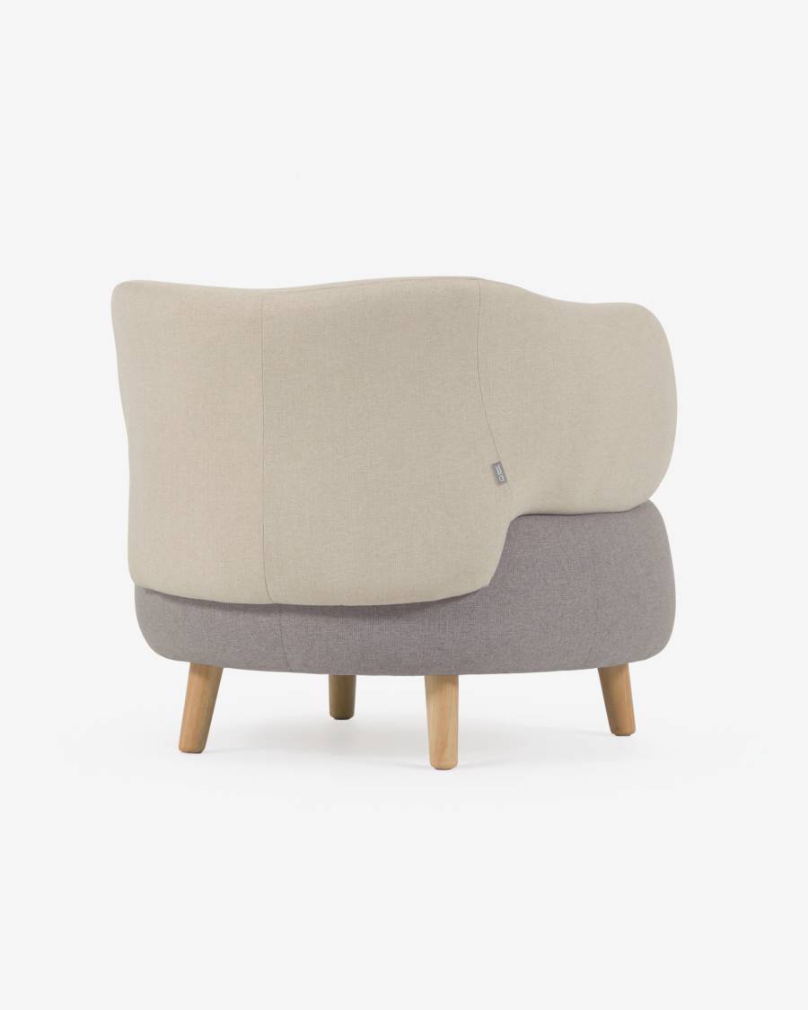Poltrona Luisa grigia e beige con piedi in legno massello di caucciù