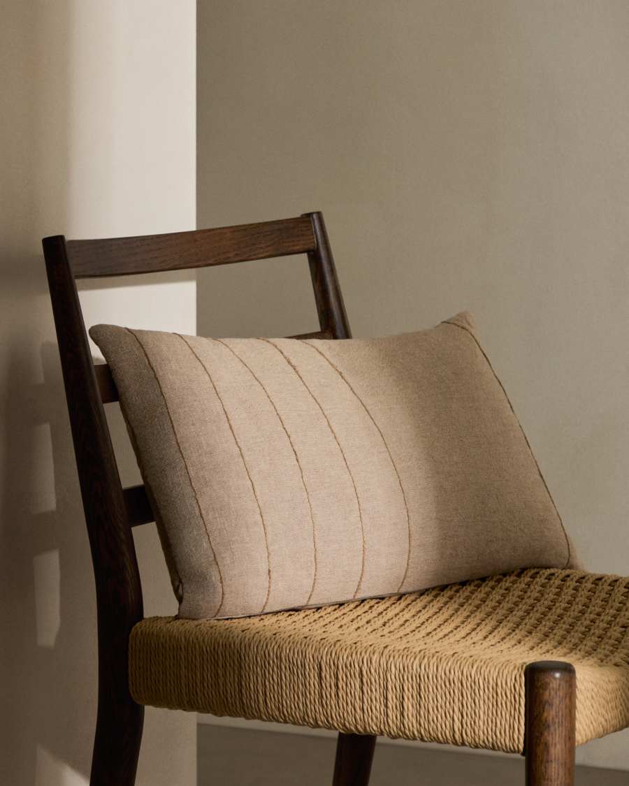 Kissenbezug Sayema aus beigefarbener Baumwolle und natürlicher Jutestickerei 30 x 50 cm