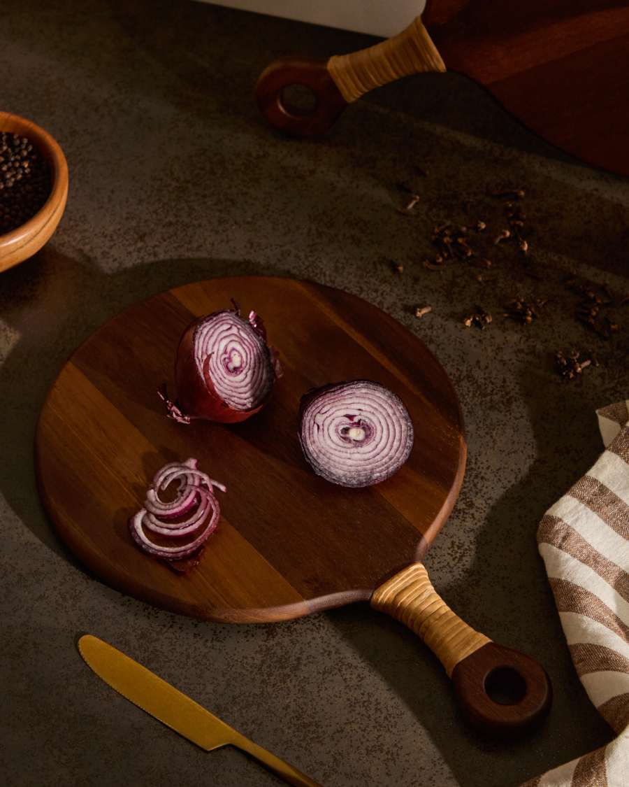 Sardis runde Servierplatte klein aus FSC 100% Akazienholz und Rattan