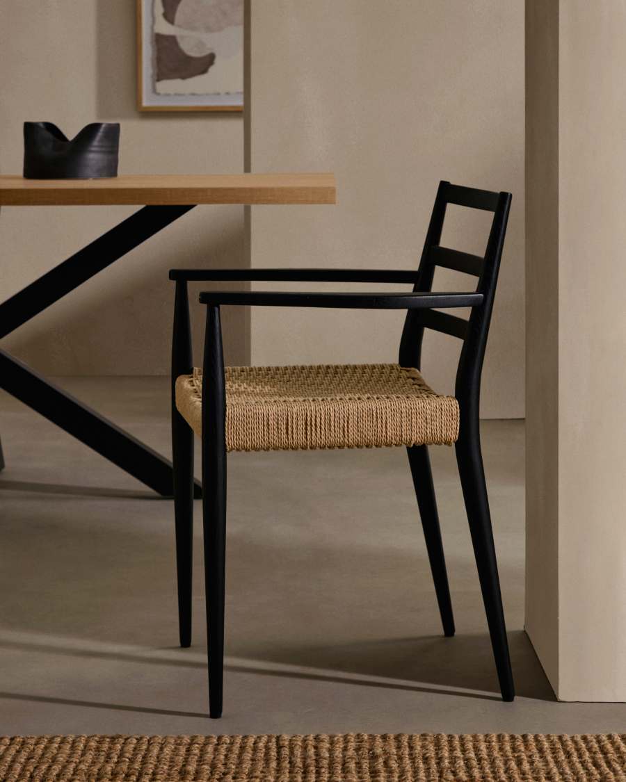 Analy chair with armrests in solid oak wood in a black finish and rope cord seat FSC 100%