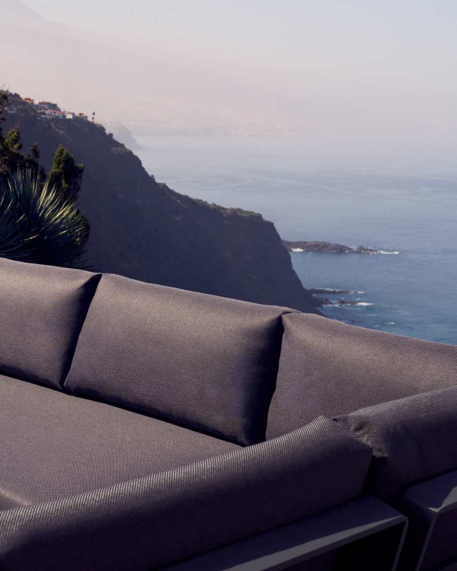 Set Tosqueta canapé d’angle 5 places et table en aluminium et bois de teck certifié FSC 100 %