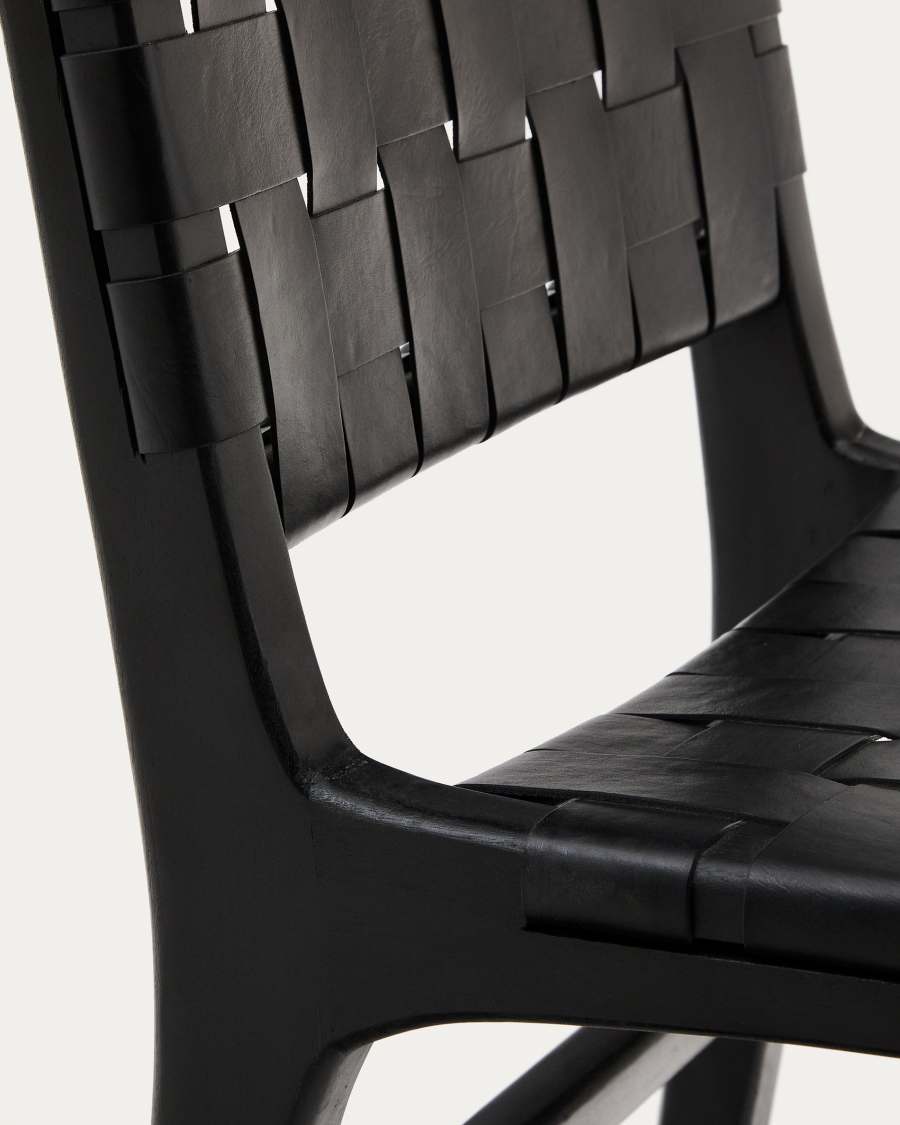 Calixta chair in leather and solid mahogany wood with black finish