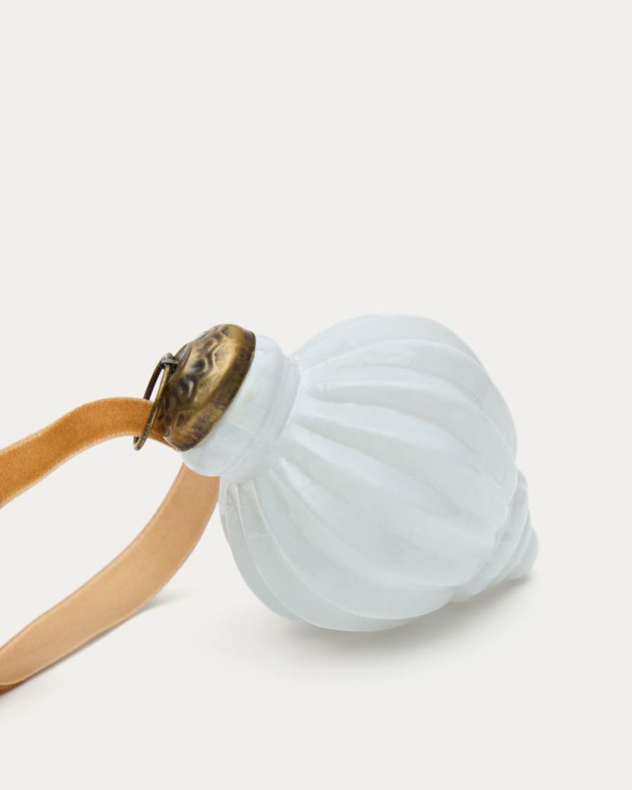 Irlo set of 4 Christmas baubles made of white recycled glass, Ø 8 cm