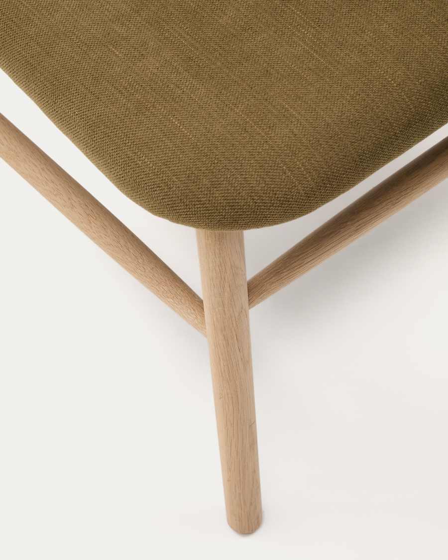 Fauteuil Helda en tissu chenille vert et bois de chêne FSC Mix Credit