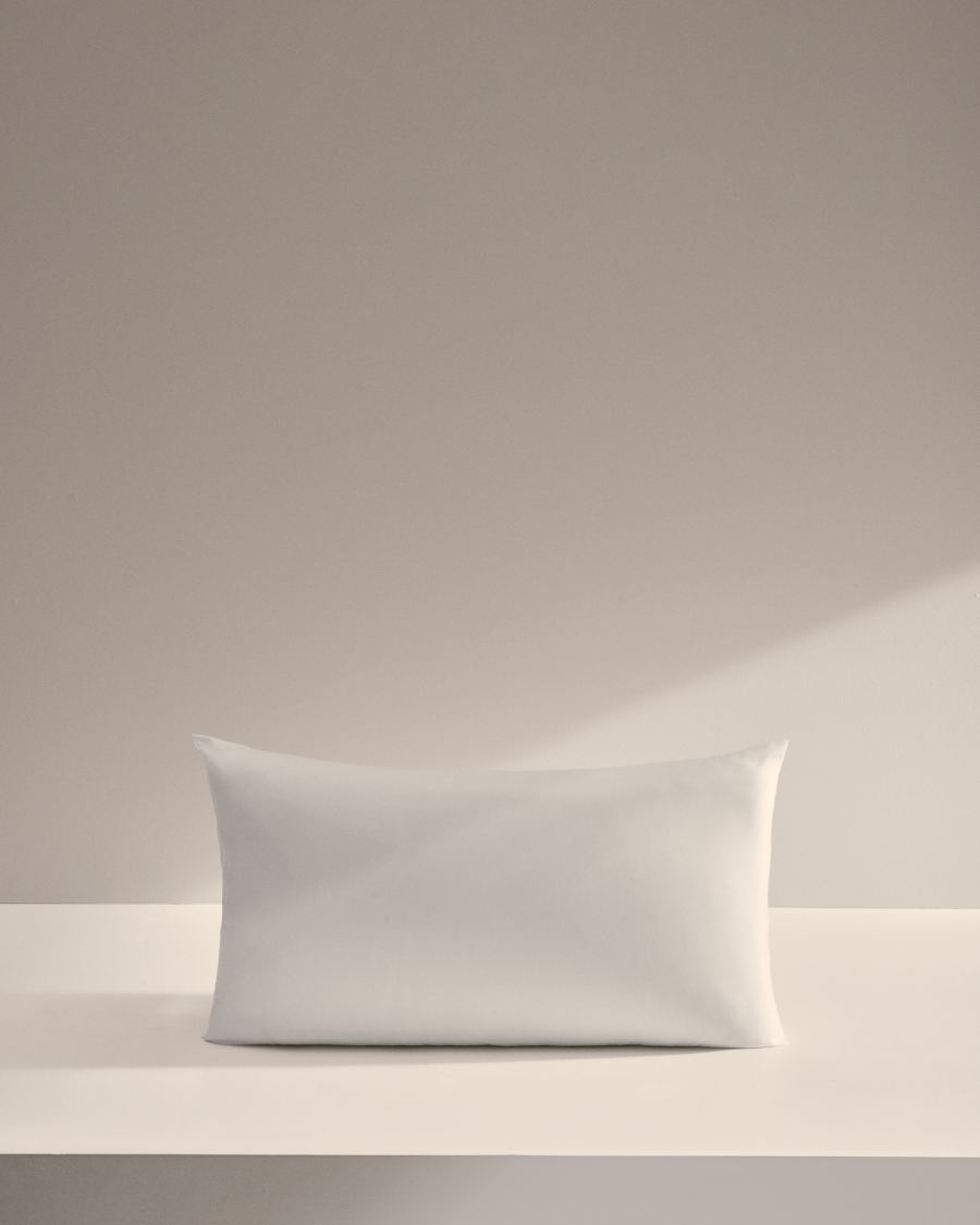 Nyla microfibre pillow 70 x 40 cm