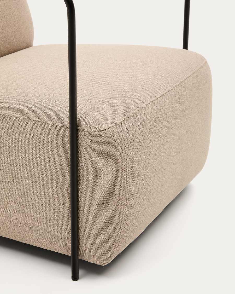 Gamer beige armchair with metal in a matte black painted finish