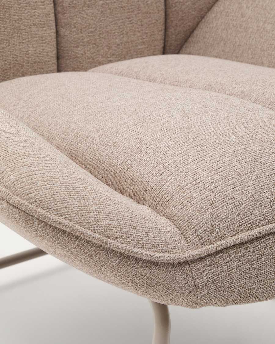 Fauteuil à bascule Marlina en tissu chenille beige et structure en métal, finition gris mat