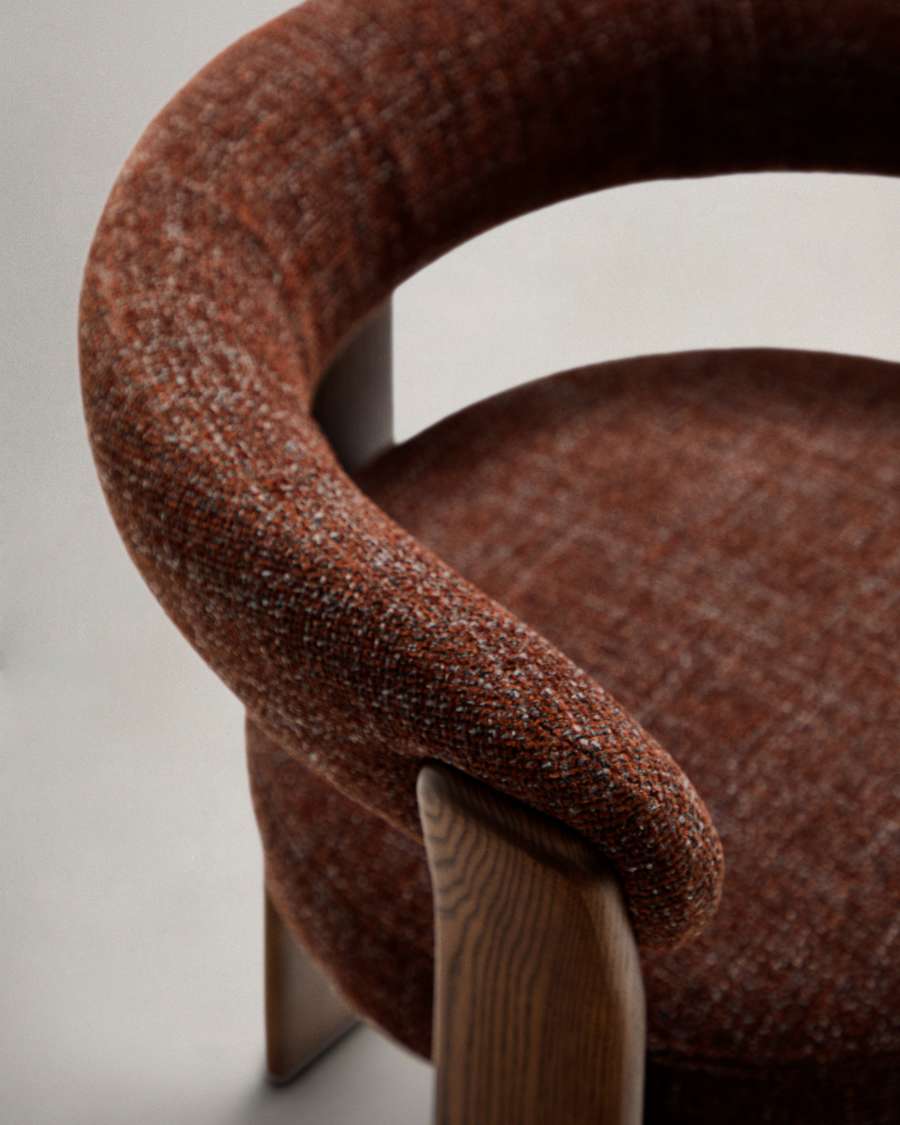 Granite 3-legged chair in brown chenille and with solid ash wood in a walnut finish FSC 100%