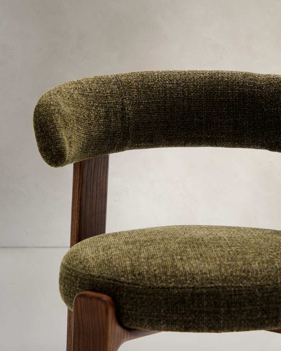 Chaise Granite en tissu chenille vert et bois de frêne finition noyer FSC 100%