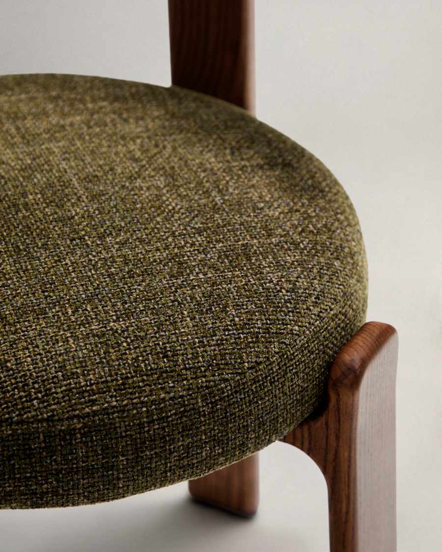 Chaise Granite en tissu chenille vert et bois de frêne finition noyer FSC 100%