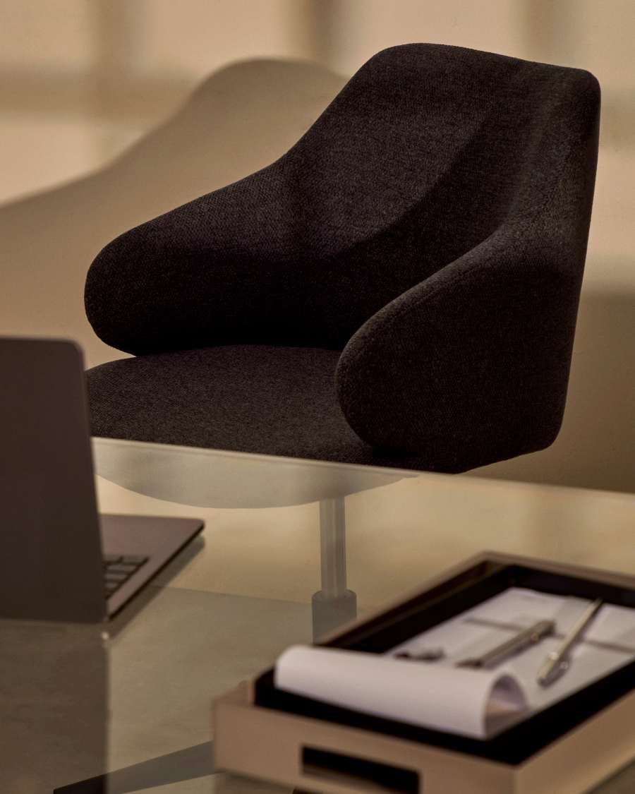 Sedia da scrivania Einara grigio scuro e gambe in acciaio nero opaco