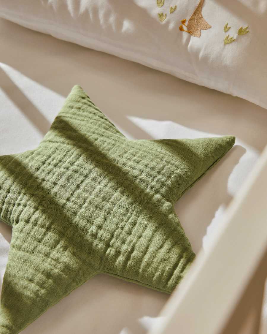 Laily star-shaped green cushion made of 100% cotton 30 x 30 cm