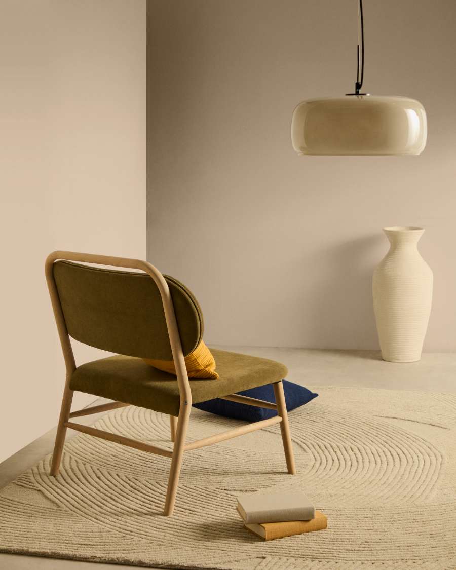 Fauteuil Helda en tissu chenille vert et bois de chêne FSC Mix Credit