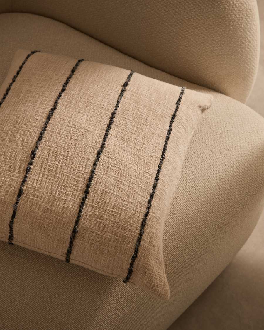 Housse de coussin Liba en coton beige avec rayures fantaisies 50 x 50 cm