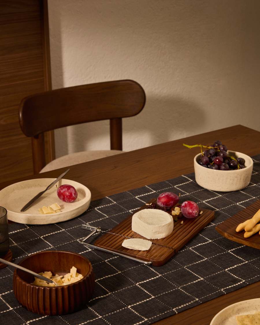 Rommu cheese cutting board made of acacia wood FSC 100%