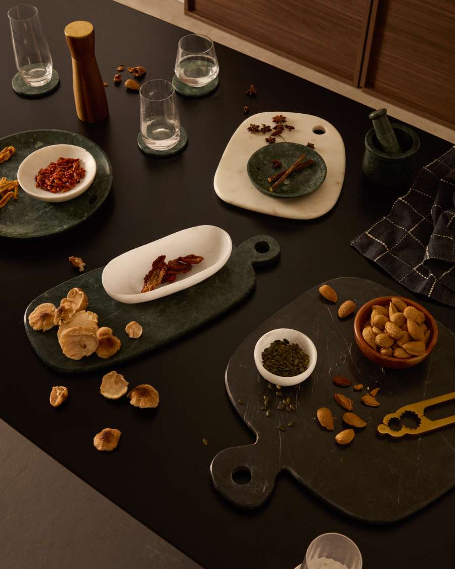 Planche de service Odar en marbre noir