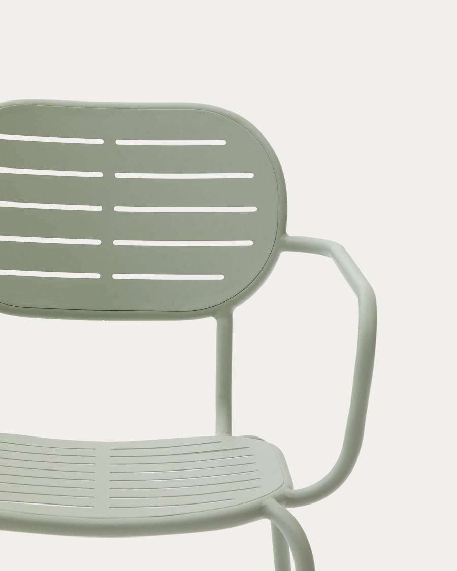 Sedia da esterno impilabile Brai con braccioli in acciaio zincato turchese