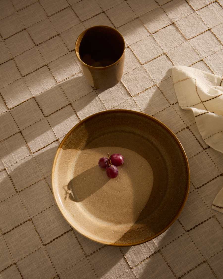 Piatto piano Nagoli in ceramica marrone