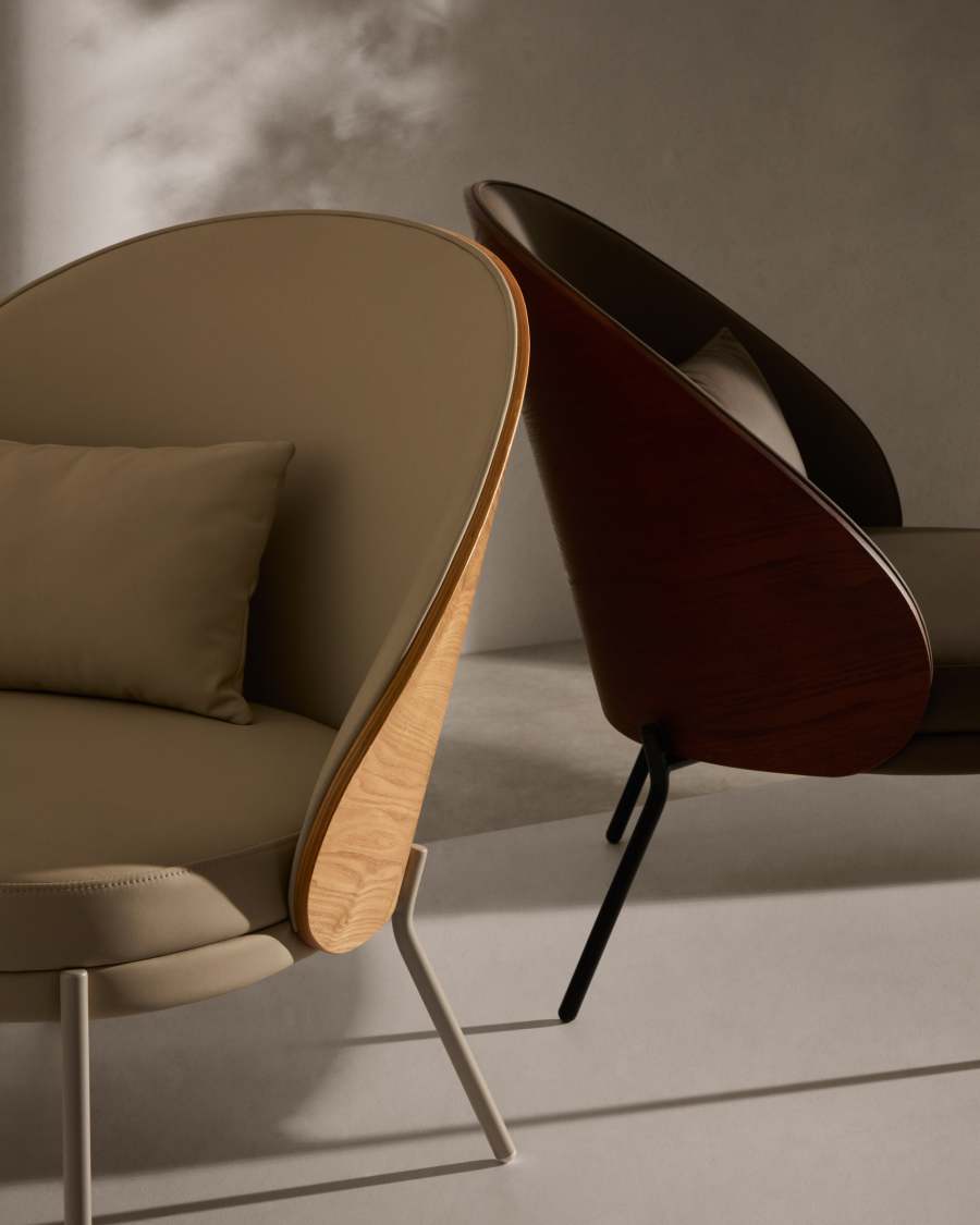 Eamy armchair in beige faux leather, ash veneer with natural finish and beige metal