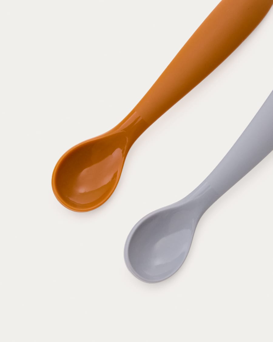 Lili set of two spoons in orange and blue silicone