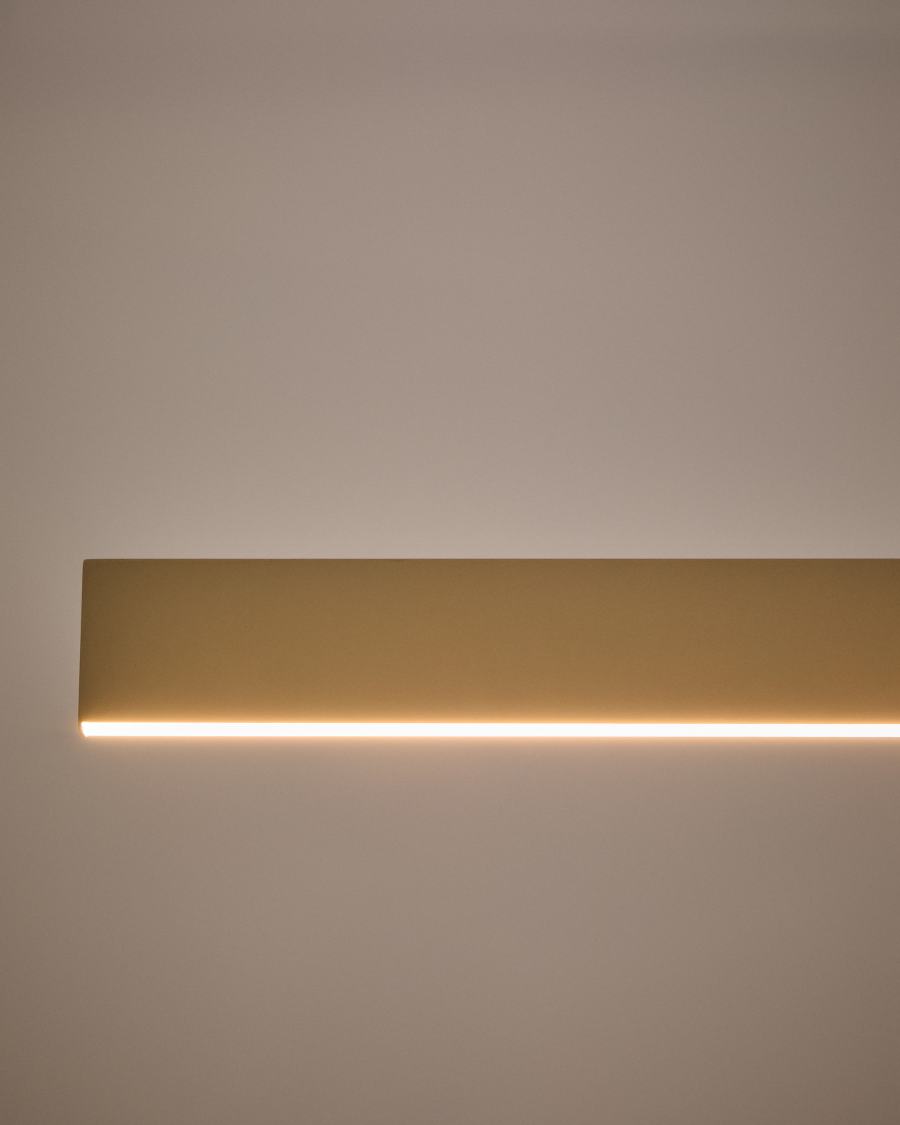 Boadella plafondlamp van aluminium met beige gelakte afwerking