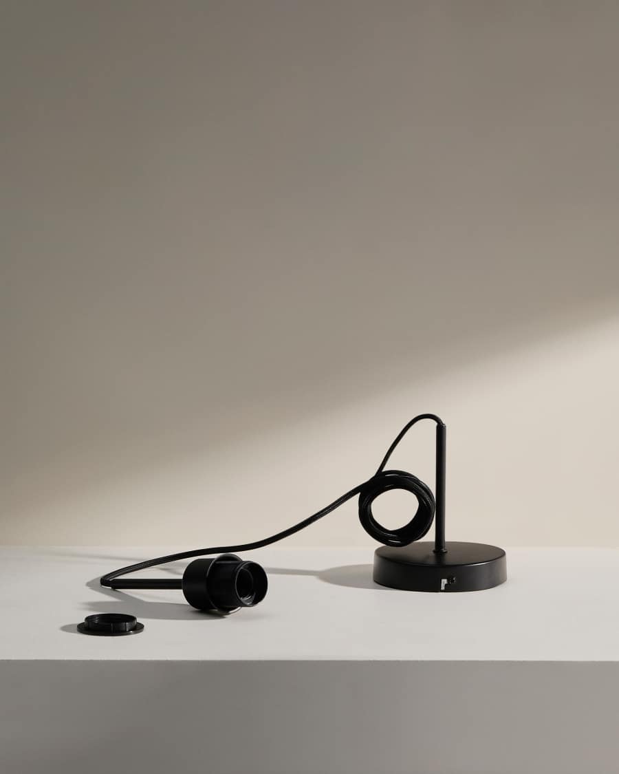 Fluvia metal lamp fittings in a black finish, 250 cm