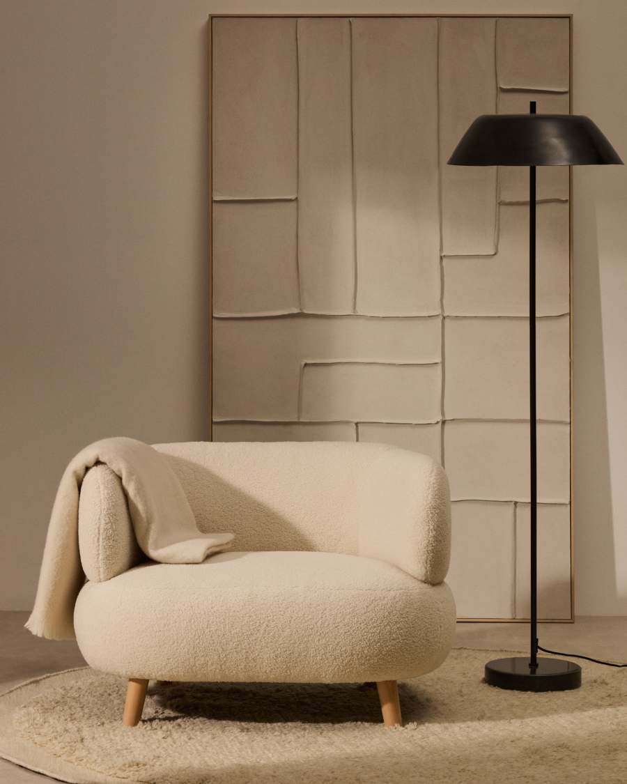 Poltrona Luisa in tessuto bouclé écru in legno massiccio di faggio 90 cm